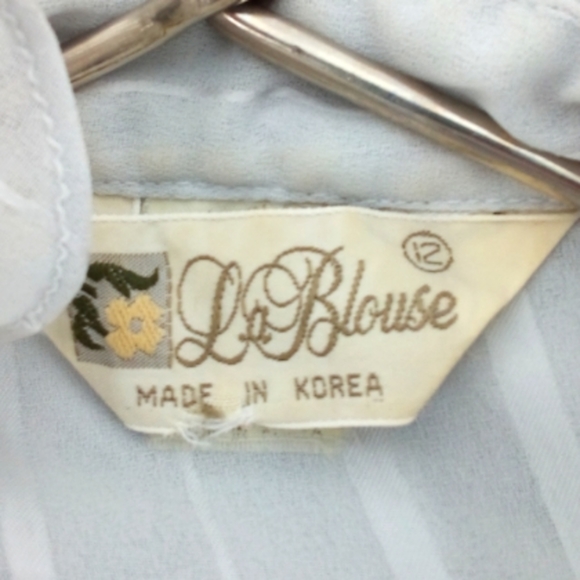 Vintage La Blouse Made in Korea Silver Ruffle Poof Top Semi Sheer Button 12 - Picture 2 of 12